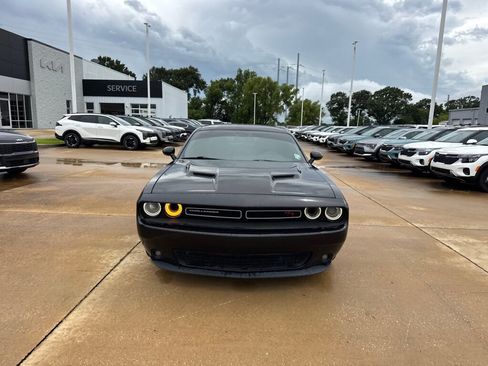 Used 2015 Dodge Challenger R/T w/ Quick Order Package 28B R/T RWD image 5