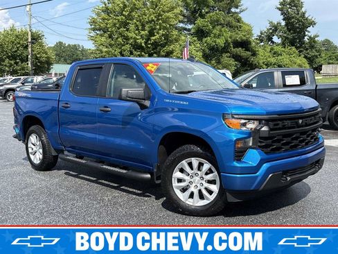 Used 2022 Chevrolet Silverado 1500 Custom AWD/4WD image 1