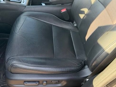 Used 2016 Honda Pilot EX-L image 2