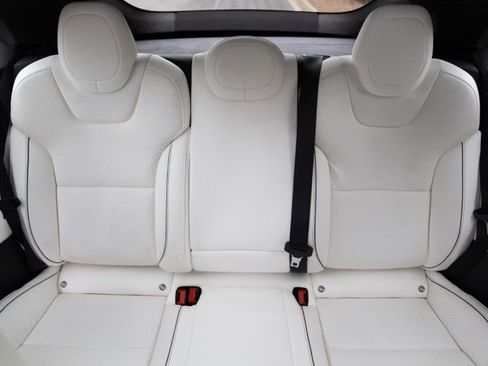 Used 2021 Tesla Model S Plaid image 39