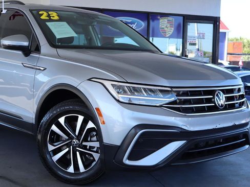 Used 2023 Volkswagen Tiguan S image 2