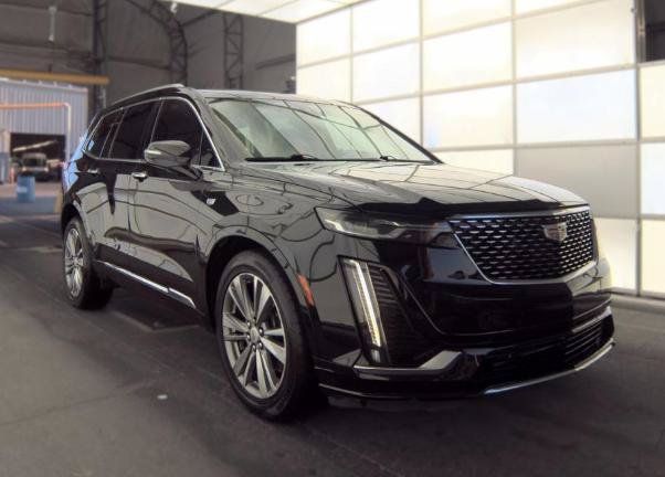 Used 2020 Cadillac XT6 Premium Luxury FWD image 3