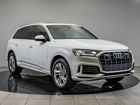 Certified 2023 Audi Q7 3.0T Premium w/ Convenience Package AWD/4WD image 3
