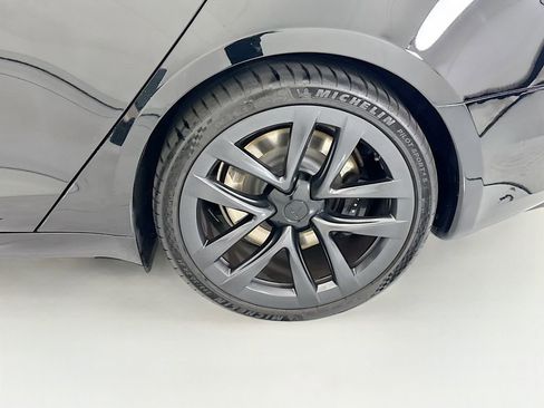 Used 2022 Tesla Model S Plaid AWD/4WD image 30