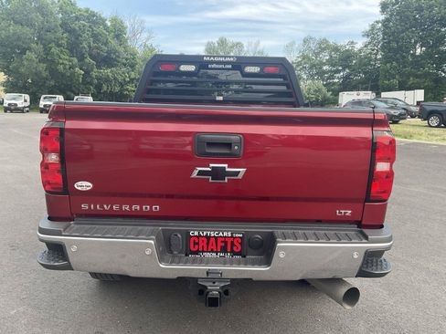 Used 2019 Chevrolet Silverado 2500 LTZ w/ Duramax Plus Package AWD/4WD image 4