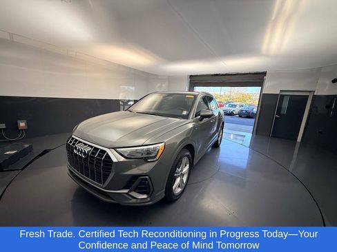 Used 2022 Audi Q3 2.0T Premium w/ Convenience Package image 1