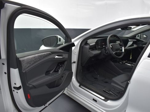 New 2025 Audi A6 e-tron Premium AWD/4WD image 5