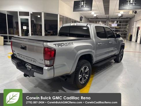 Used 2018 Toyota Tacoma TRD Sport image 8