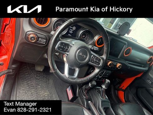 Used 2019 Jeep Wrangler Unlimited Rubicon w/ Dual Top Group AWD/4WD image 11