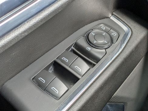 Used 2024 Chevrolet Silverado 1500 LT image 24