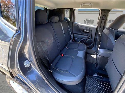 Used 2023 Jeep Renegade Latitude w/ Premium Group AWD/4WD image 24