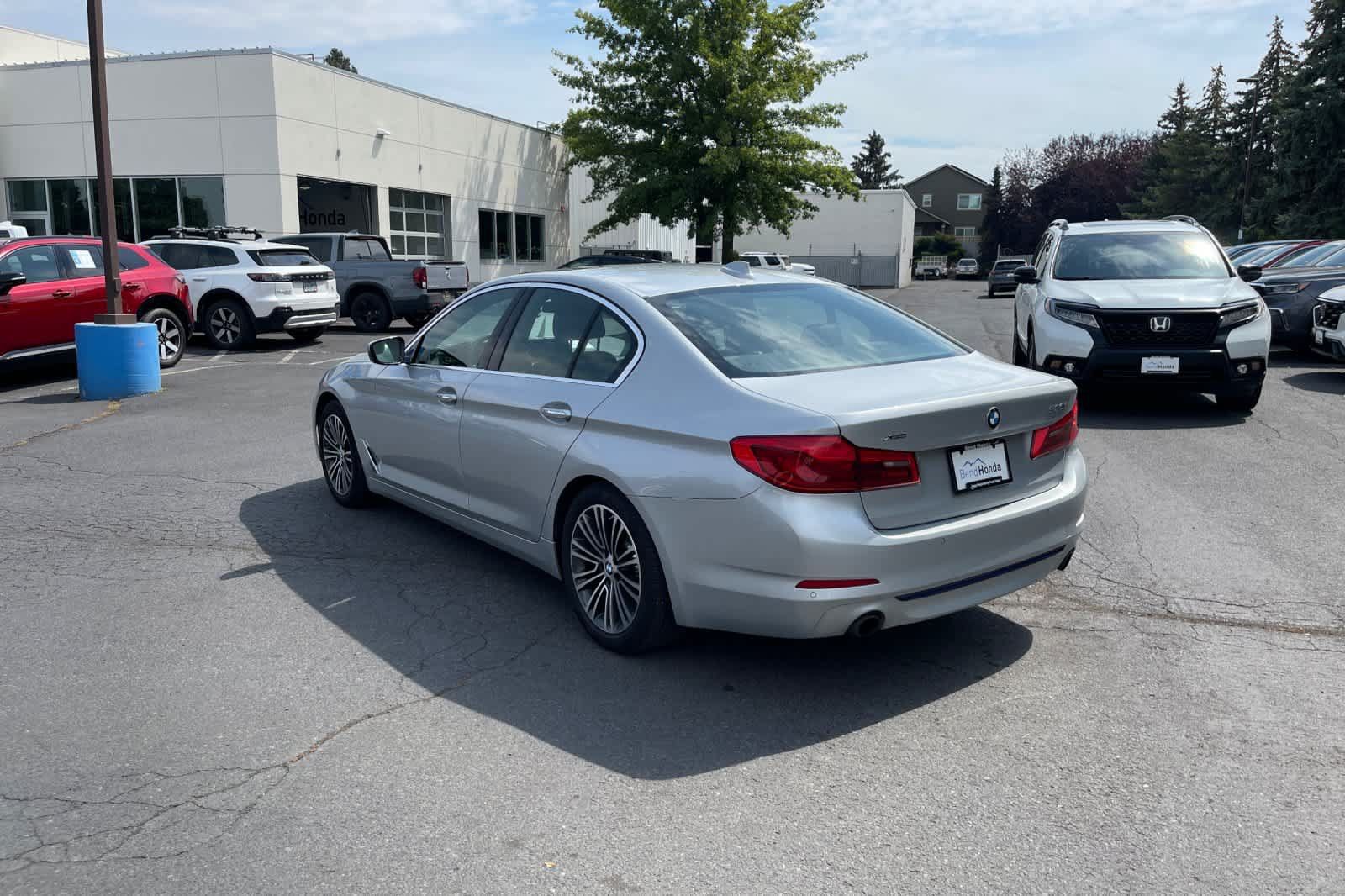 Used 2018 BMW 530i xDrive AWD/4WD image 3