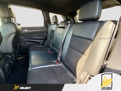 Used 2022 Jeep Grand Cherokee Laredo X image 23