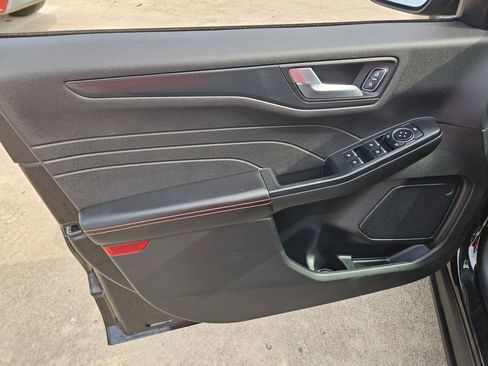 Used 2025 Ford Escape ST-Line image 14