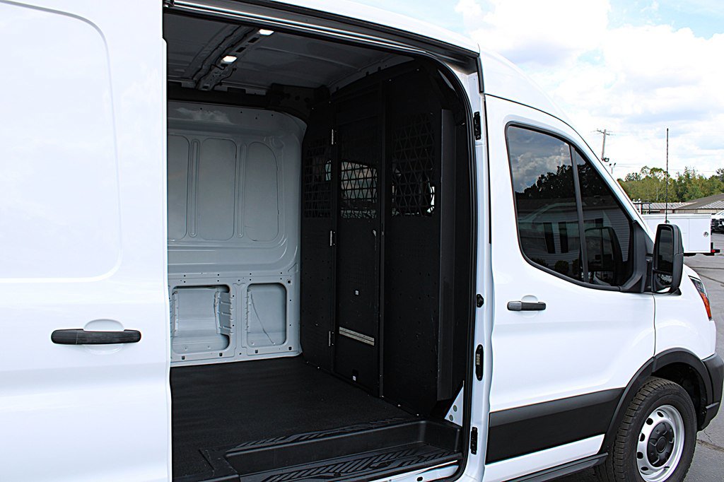 Used 2025 Ford Transit 250 148 Medium Roof RWD image 9