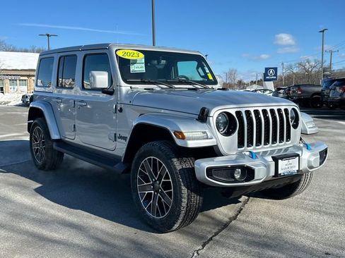 Used 2023 Jeep Wrangler Sahara 4xe image 5