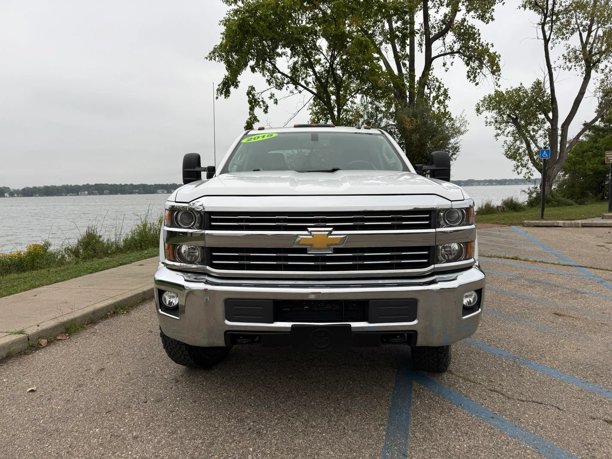 Used 2015 Chevrolet Silverado 2500 LT AWD/4WD image 2
