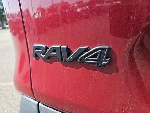 Used 2021 Toyota RAV4 XLE image 44
