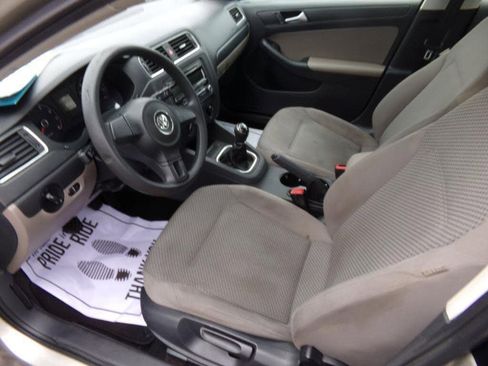 Used 2014 Volkswagen Jetta S image 8