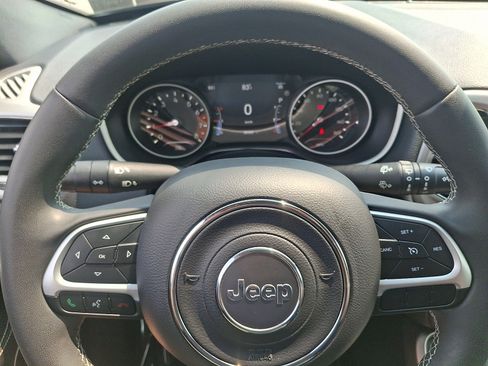 Used 2021 Jeep Compass Latitude AWD/4WD image 19