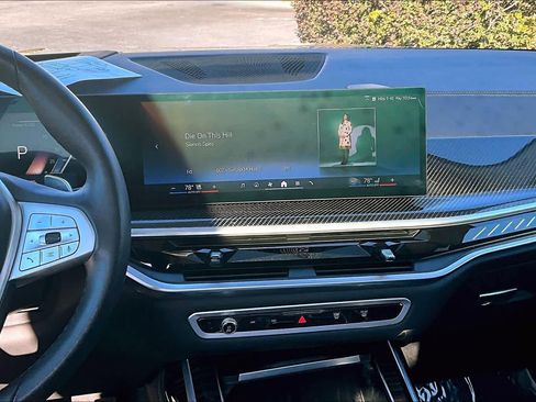 Used 2024 BMW X7 xDrive40i image 14