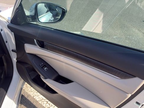 Used 2022 Honda Accord Touring image 24