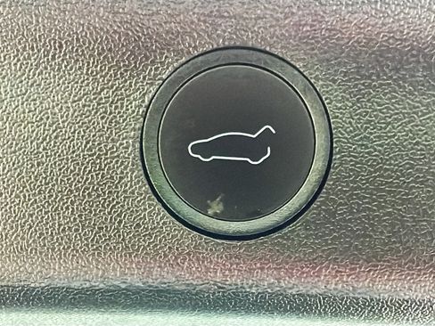 Used 2023 Tesla Model Y Long Range AWD/4WD image 27