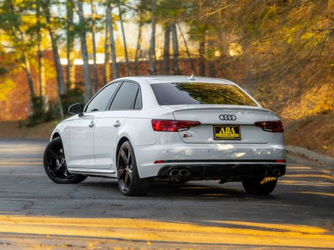 Used 2019 Audi S4 Premium Plus w/ Premium Plus Package image 3