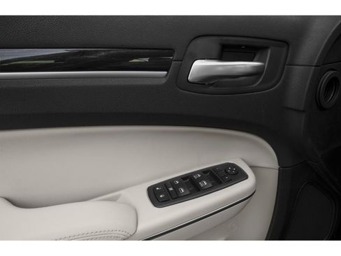 Used 2015 Chrysler 300 Limited RWD image 62