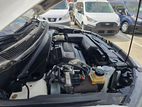 Used 2019 Nissan Pathfinder SV image 19