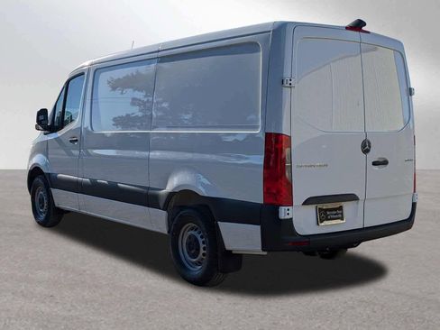 Used 2024 Mercedes-Benz Sprinter 3500 image 5