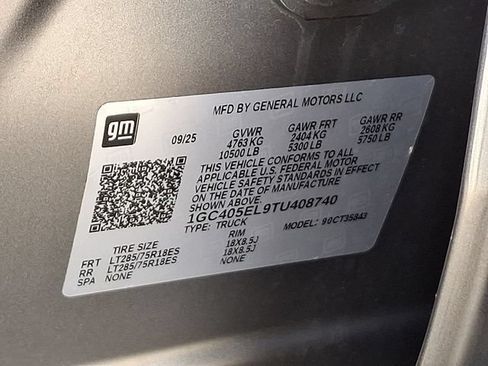 Used 2026 Chevrolet Silverado EV Trail Boss AWD/4WD image 30