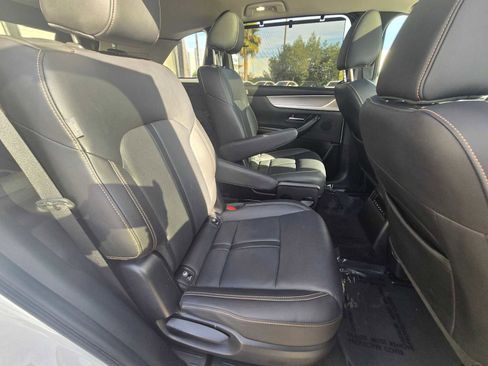 Used 2025 MAZDA CX-90 3.3 Turbo w/ Premium Sport Pkg image 14