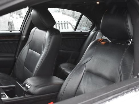 Used 2017 Ford Taurus Limited image 16