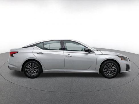 Used 2026 Nissan Altima 2.5 SV FWD image 22