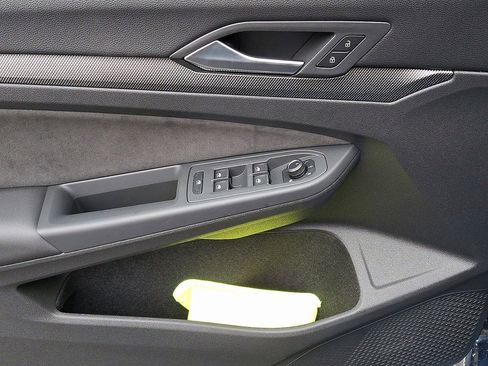 New 2025 Volkswagen GTI SE FWD image 8