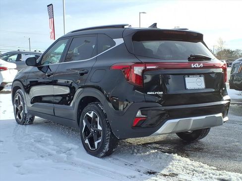 Used 2024 Kia Seltos EX image 29