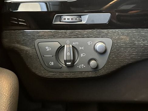 Used 2018 Audi Q7 3.0T Prestige AWD/4WD image 39