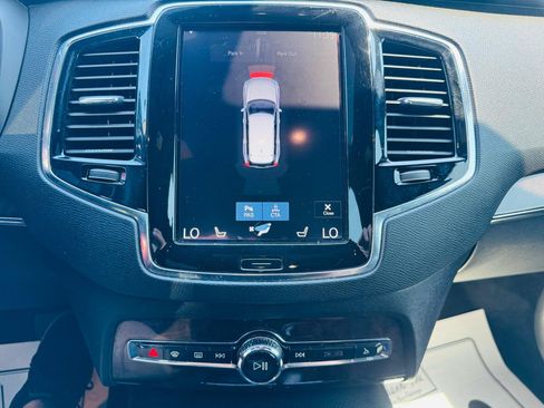Used 2016 Volvo XC90 T6 Momentum w/ Momentum Plus Package AWD/4WD image 14