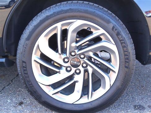 Used 2025 Lincoln Navigator Reserve AWD/4WD image 27