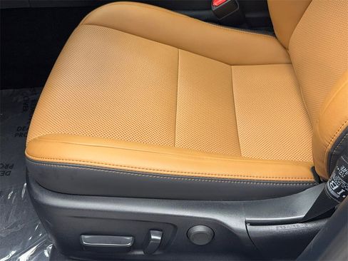 Used 2025 Lexus IS 300 300 CAM,SUNROOF,CLMT STS,BLIND w/ Premium Package image 35