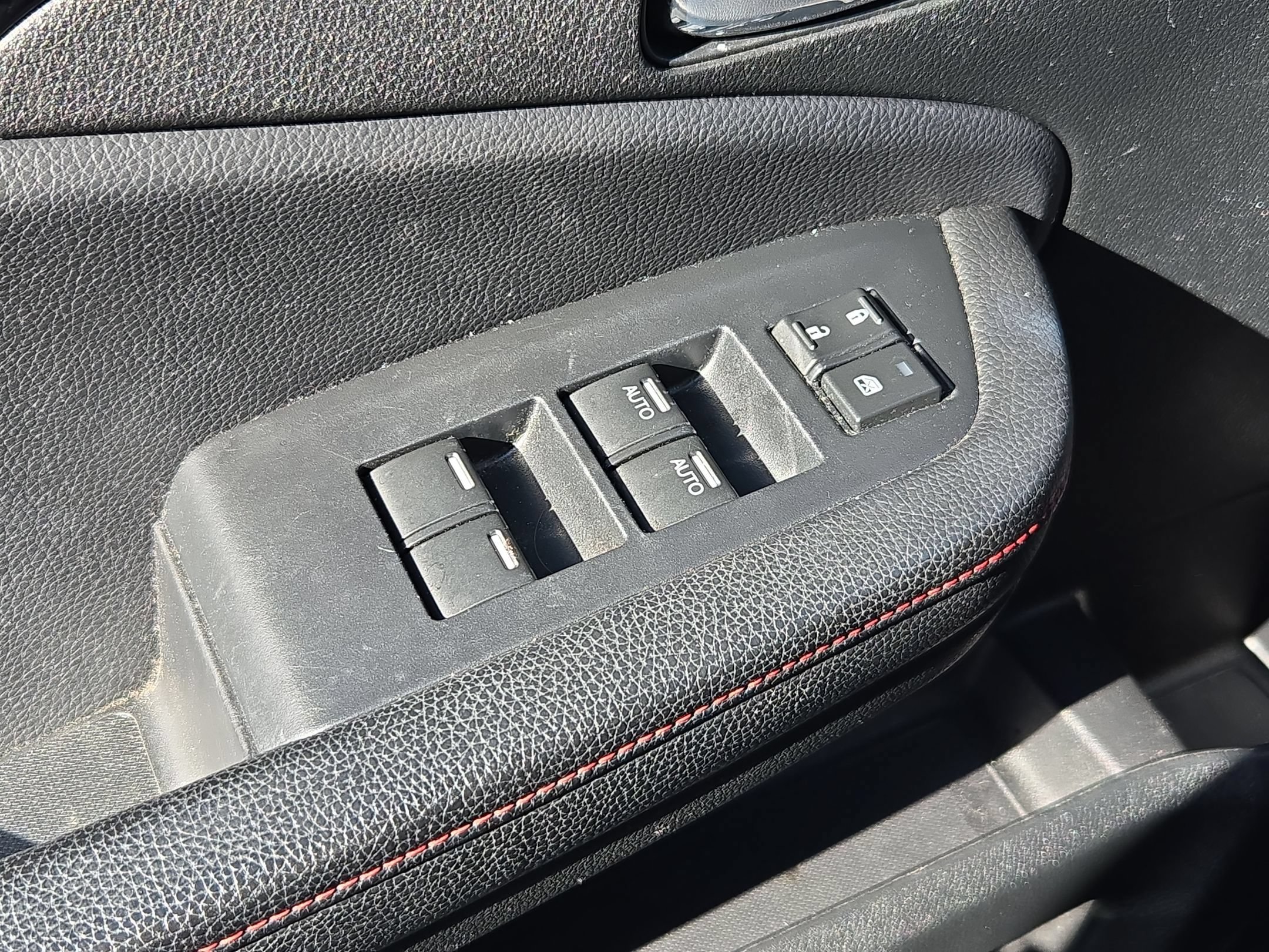Used 2021 Honda Pilot Black Edition image 11