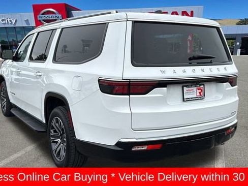 Used 2024 Jeep Wagoneer L Series II w/ Flexible Seating Group image 5