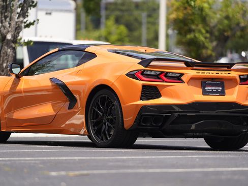 Used 2024 Chevrolet Corvette Stingray Premium Cpe w/ Z51 Performance Package RWD image 3