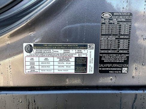 Used 2024 Land Rover Range Rover Long Wheelbase SE image 6