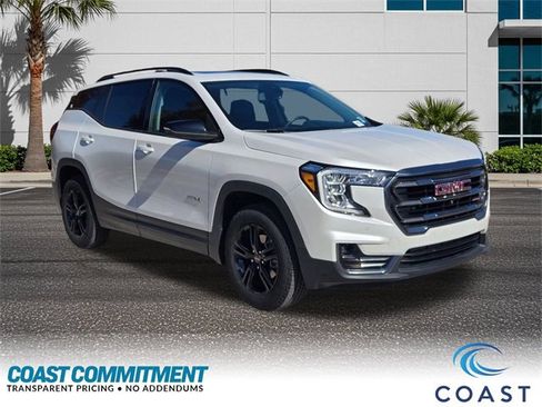 Used 2022 GMC Terrain AT4 w/ Infotainment Package II image 3