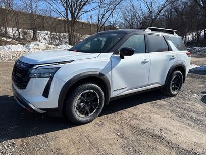 New 2026 Nissan Pathfinder Rock Creek w/ Rock Creek Premium Package