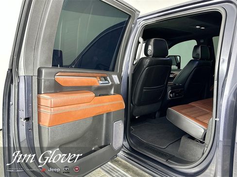 Used 2024 GMC Sierra 3500 Denali Ultimate image 13
