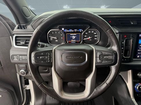 Used 2021 GMC Yukon XL Denali w/ Denali Premium Package RWD image 11