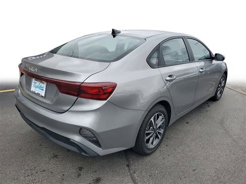 Used 2023 Kia Forte LXS image 6